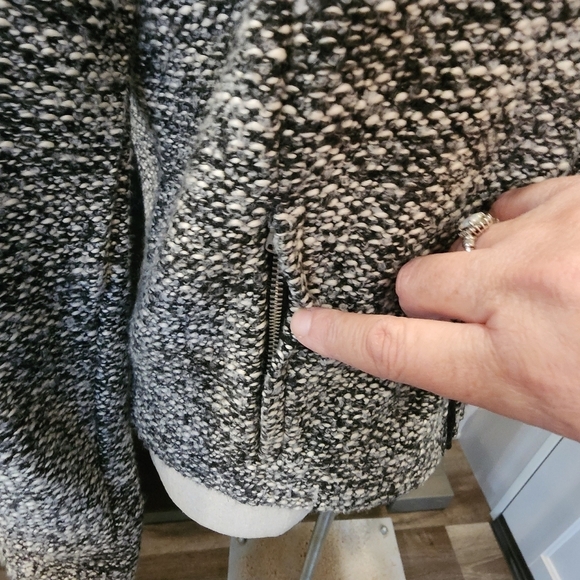 LAUREN RALPH LAUREN Women's Black and White Tweed Jacket - Picture 3 of 9